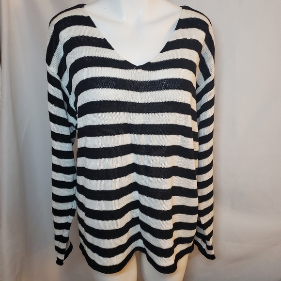 Chicos black & white stripe top 100% linen knit top - Picture 1 of 8